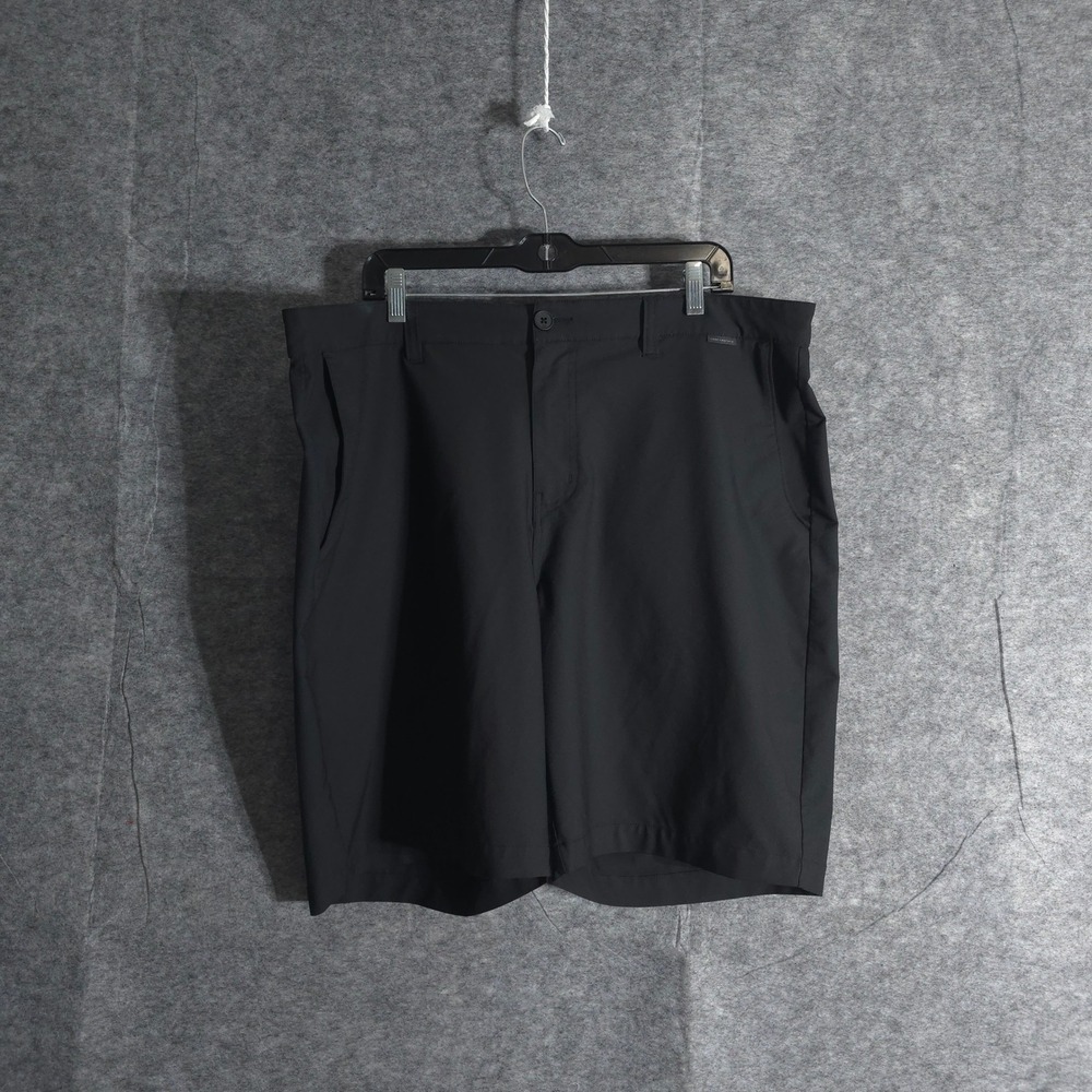 Travis Mathew Mens Shorts Size 40 Black Tech Golf Casual Flat Front Performance